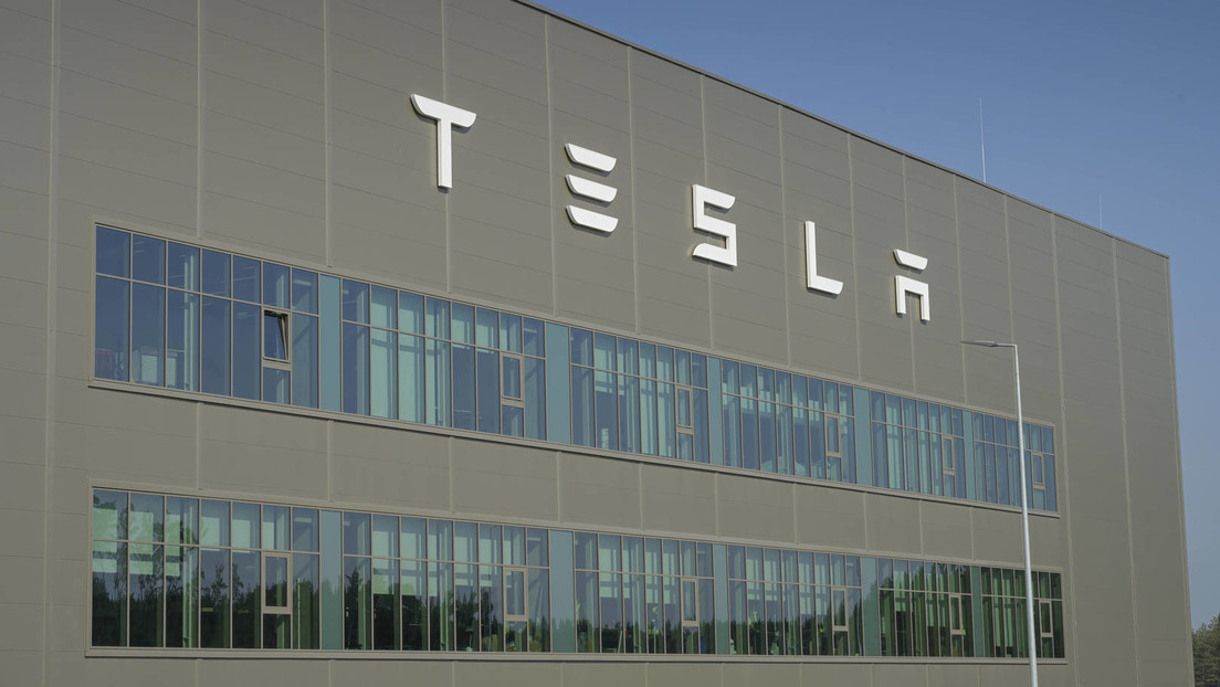 Brandanschlag nahe Tesla-Fabrik in Brandenburg – Musk kritisiert "Öko-Terroristen"