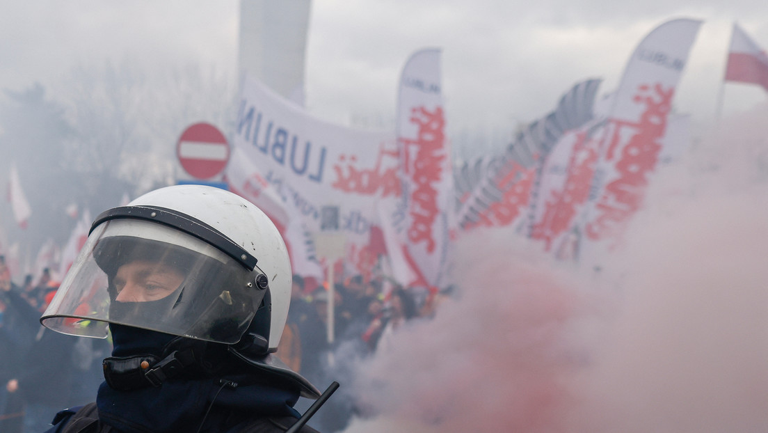 Warschau: Demonstranten sollen Sejm-Gebäude gestürmt haben