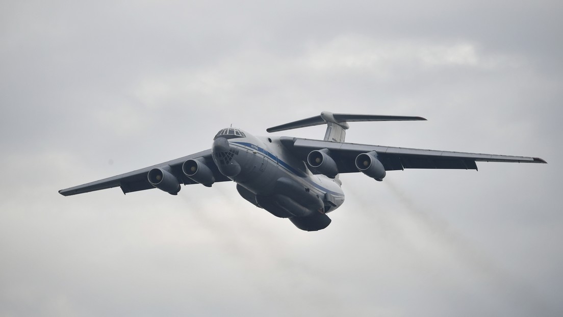 Militärtransportflugzeug Il-76 im Gebiet Iwanowo abgestützt