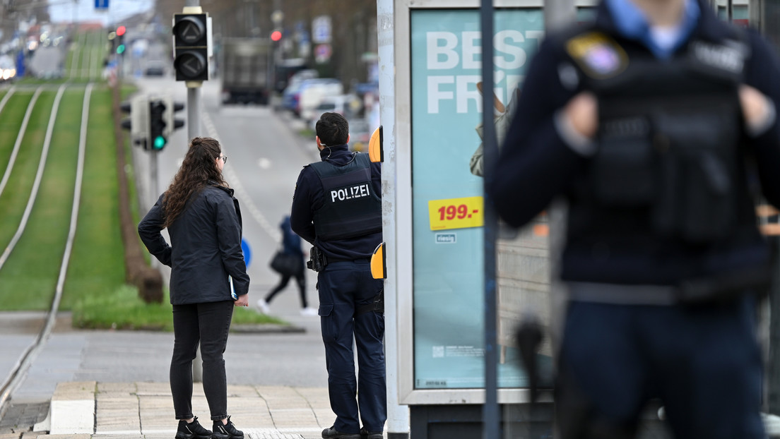 Kassel: 32-Jähriger schießt auf Passanten an Bushaltestelle – zwei Verletzte