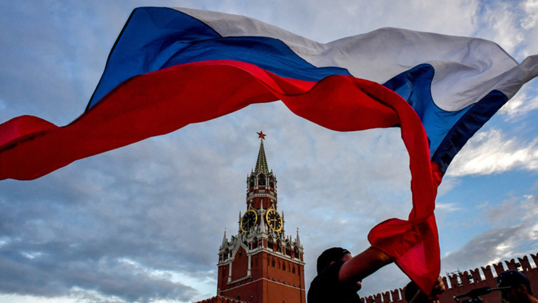 Umfrage: Russen patriotischer als je zuvor