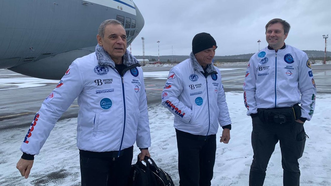 Russlands neuer Rekord: Weltweit erster Fallschirmsprung aus der Stratosphäre auf den Nordpol