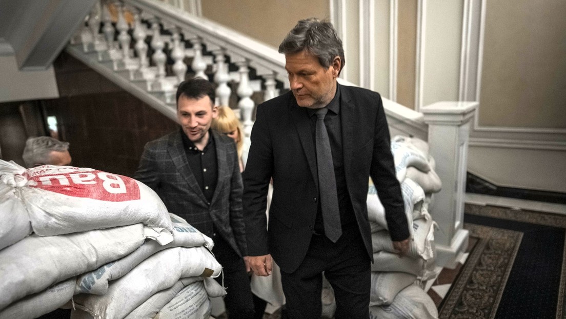 Botschaft an "Wiederaufbauminister" Habeck: Die Ukraine wird schleunigst deindustrialisiert