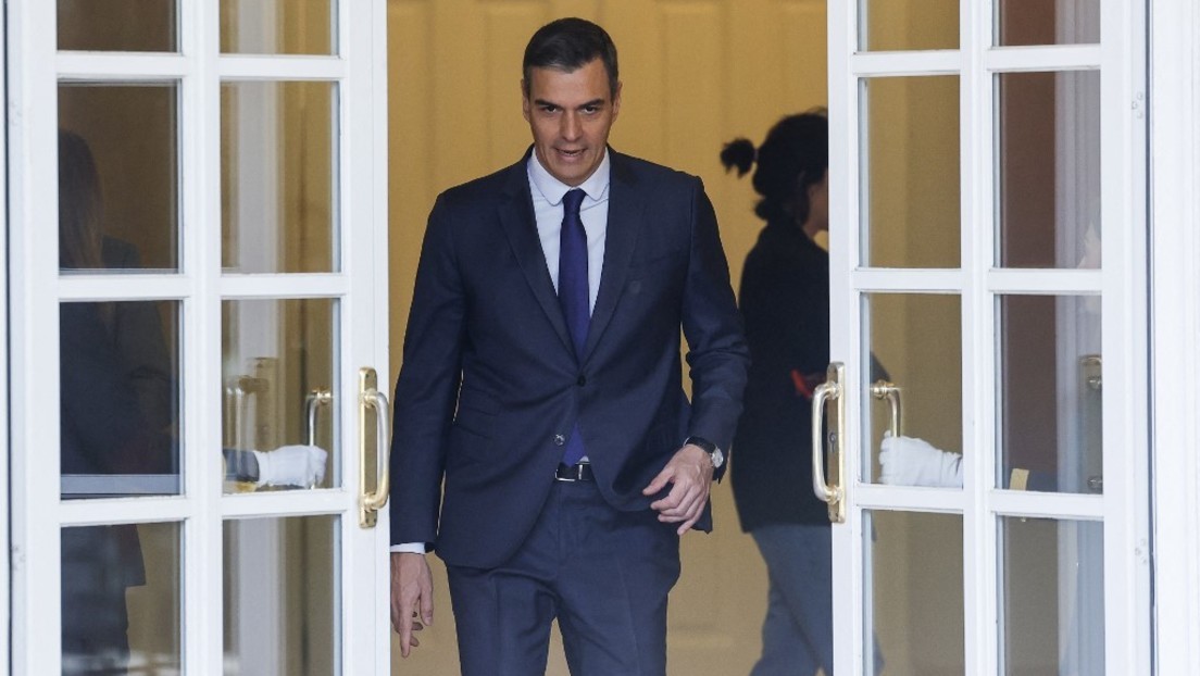 Spaniens Ministerpräsident Sánchez bleibt im Amt