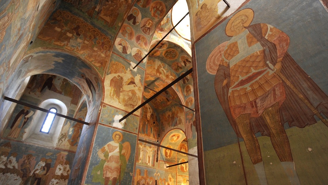 Einzigartige antike Fresken des Dionysius nahe Wologda unter Einsatz von KI nachgestellt