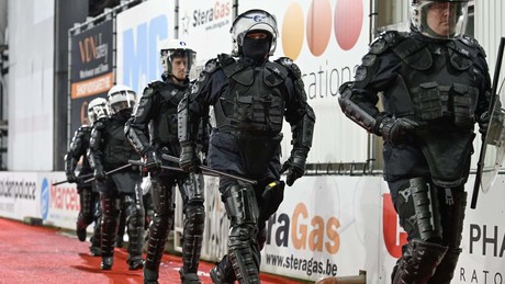 Tumult in Brüssel – Polizei bricht Konferenz von Nationalkonservativen ab