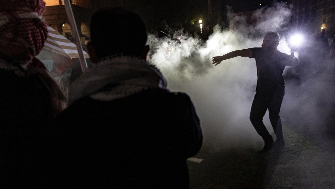Polizei in USA geht gewaltsam gegen Studenten vor: Proteste an Unis gegen Gaza-Krieg weiten sich aus