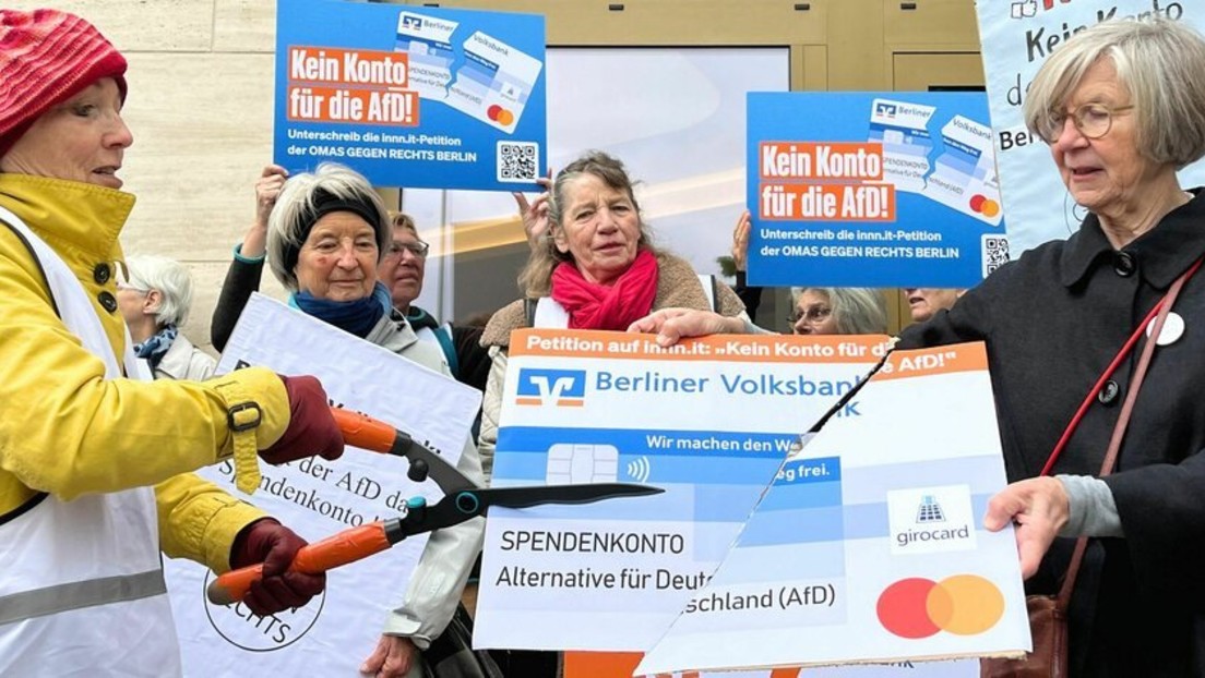 Berlin: Zivilcourage-Preisträger "Omas gegen Rechts" fordern AfD-Kontenkündigung bei der Volksbank