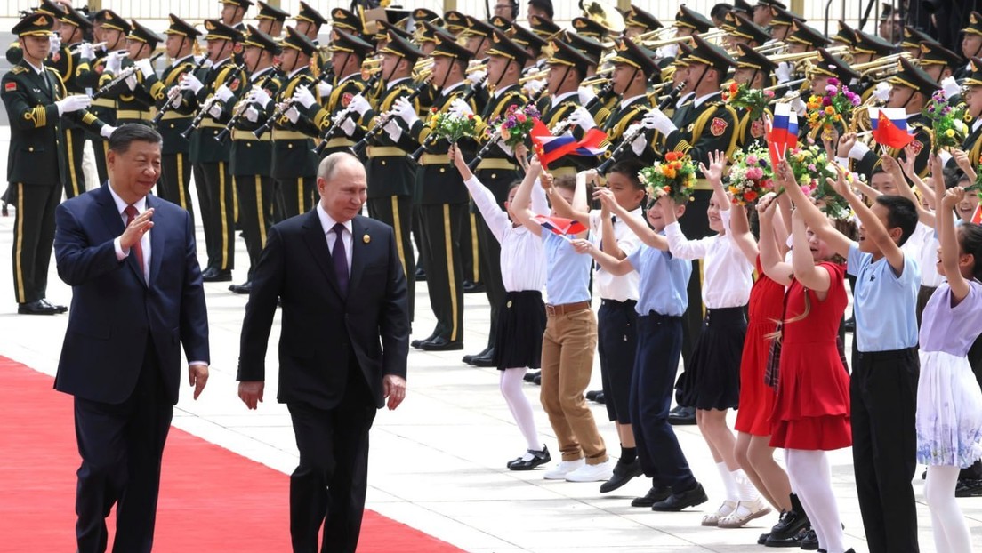 LIVE: Putin besucht Polytechnische Universität in Harbin (China)