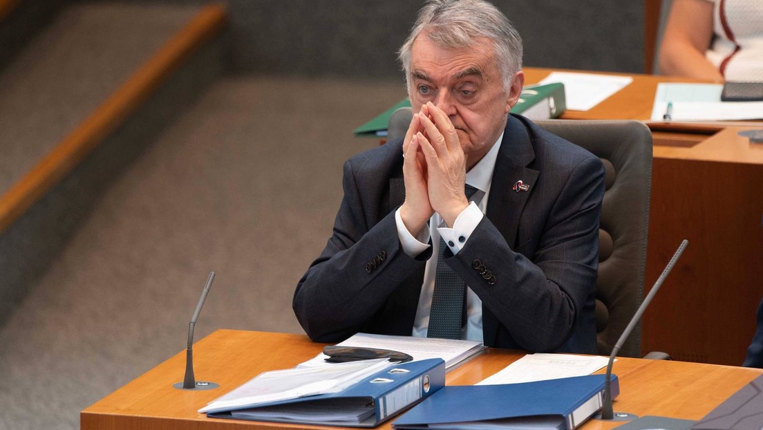 Causa Schleuserbande: NRW-Innenminister Reul gibt nach Spenden auch Treffen mit Bandenchef zu