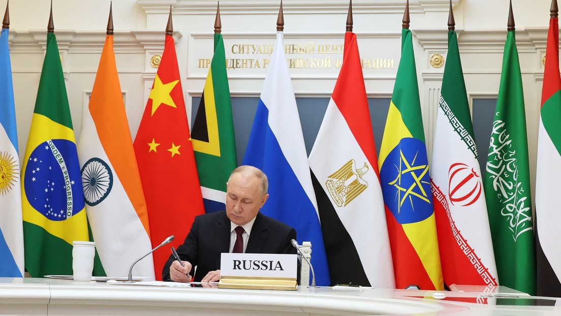 Entdollarisierung: Russland und Iran arbeiten an einer gemeinsamen BRICS-Währung