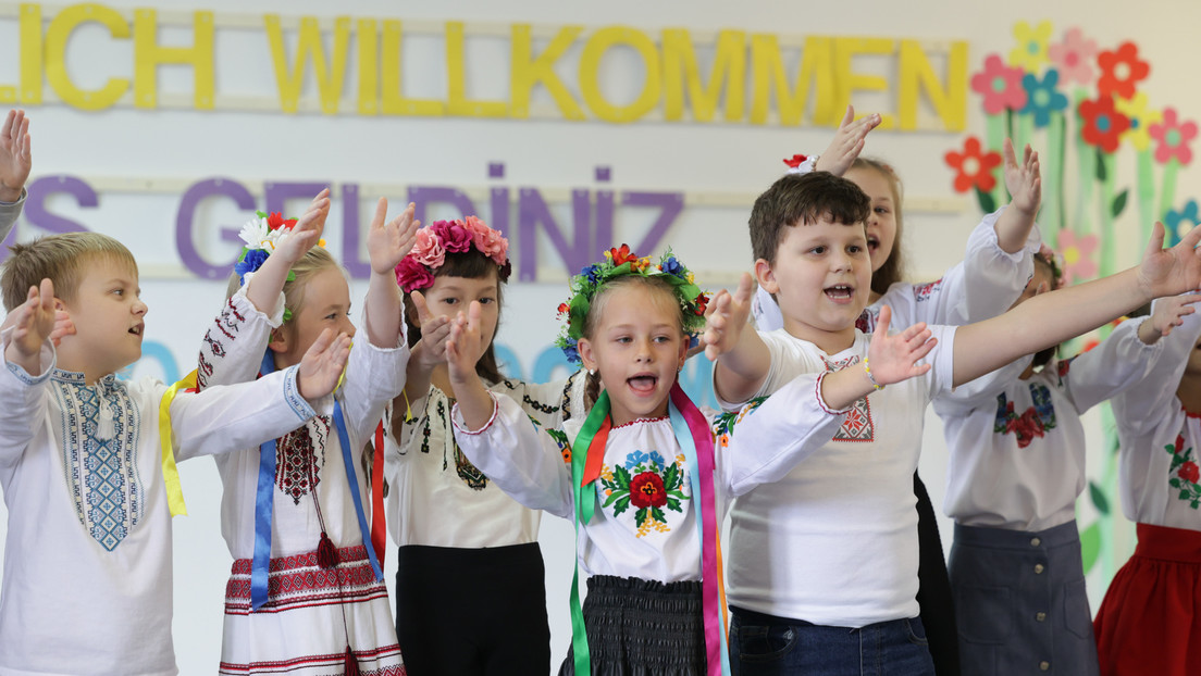 "Beispielhafte Entscheidung": Hessen führt Ukrainisch-Unterricht an Schulen ein