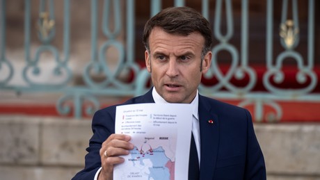 Le Monde: Macron will EU-Koalition für Militärausbildung in der Ukraine initiieren