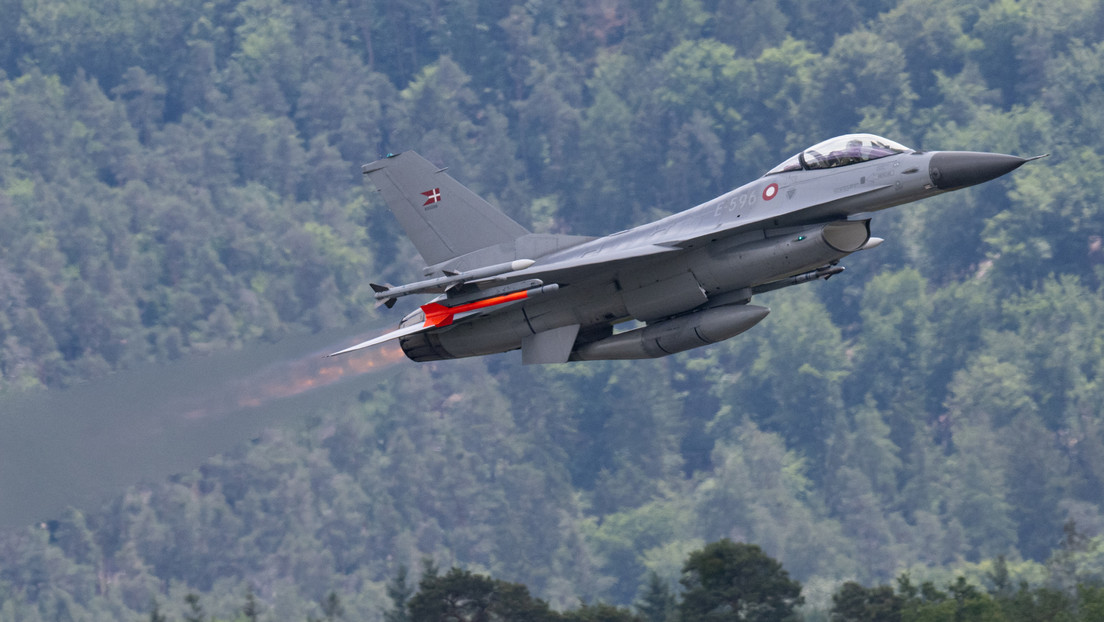 Russisches Unternehmen verspricht 15 Millionen Rubel Prämie für ersten Abschuss einer F-16