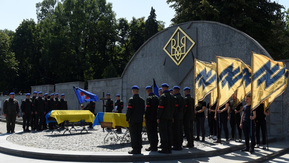 Ex-Pentagon-Beamter: Bewaffnung ukrainischer Neonazis durch USA ein Zeichen der Verzweiflung