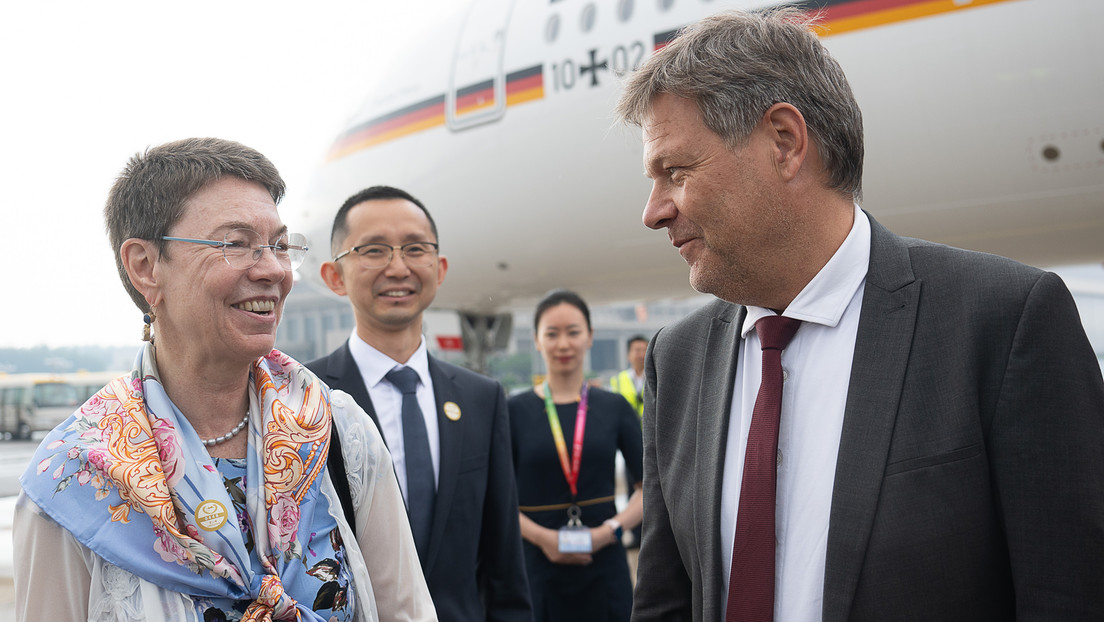 Habeck in China: Kein Vertreter deutscher Interessen