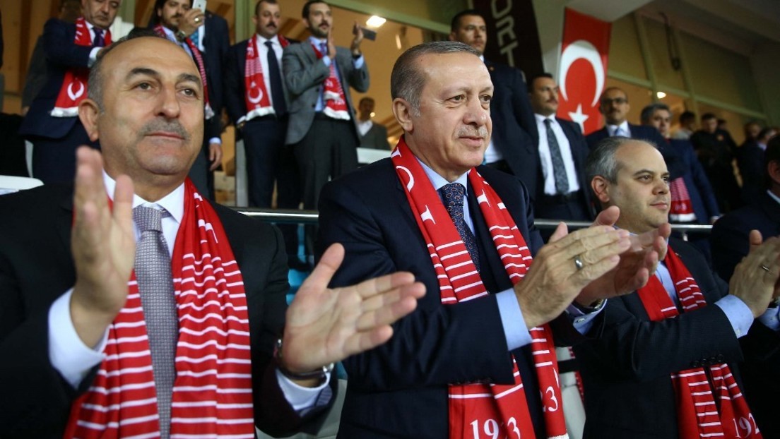 Nach Wolfsgruß-Affäre: Erdoğan kommt zum Türkei-Viertelfinalspiel nach Berlin