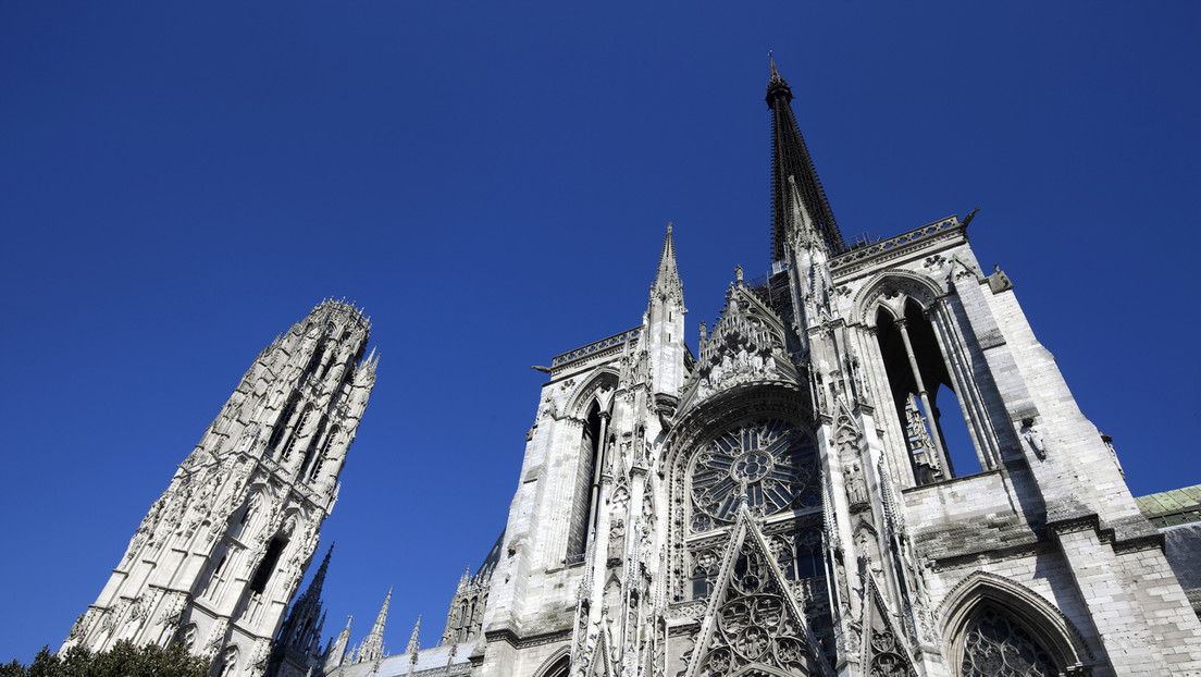 Frankreich: Brand in Kathedrale von Rouen