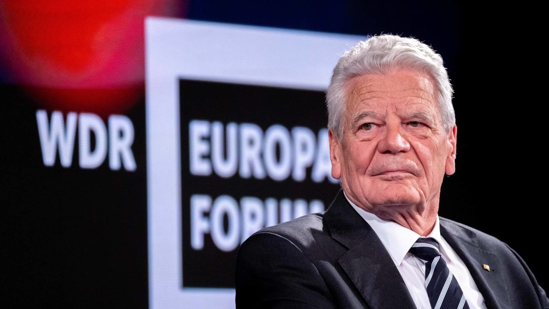 "Ho, ich bin der Leithirsch": Gauck vergleicht Trump und Schröder mit Hitler