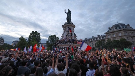 Nach der Frankreich-Wahl: Das "Linksbündnis" als überraschender Sieger und erwartete Randale