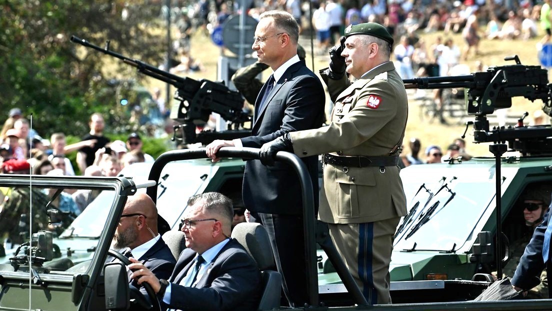 "Wir sterben wunderschön in den Schützengräben": Polnische Offiziere zu möglichem Krieg mit Russland