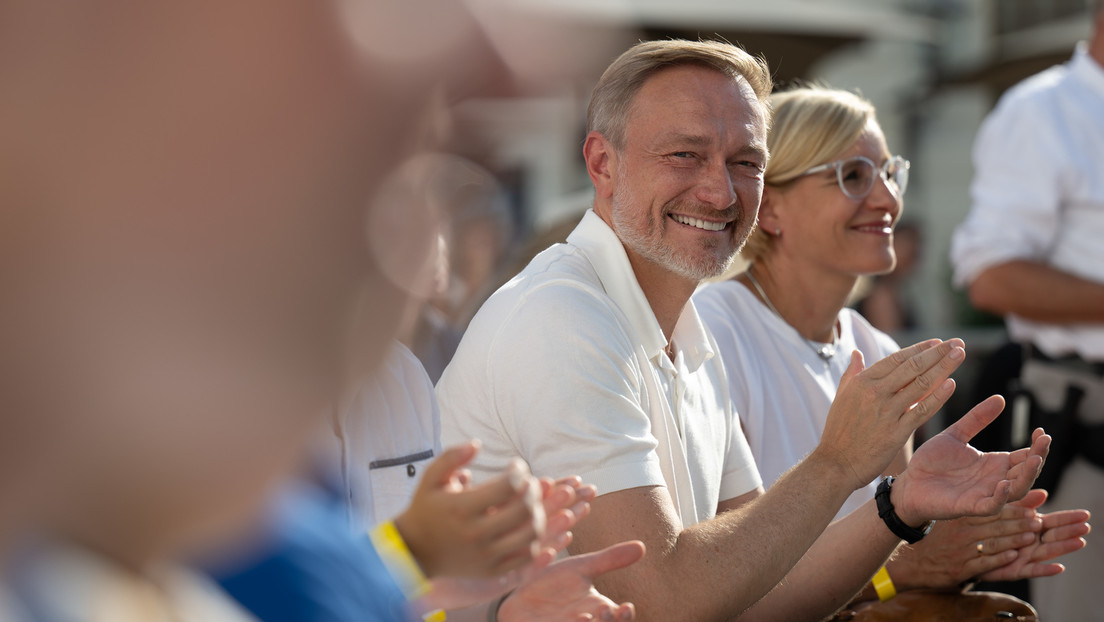 Letzte Umfrage des Sommers: Für AfD geht es wieder bergauf, für FDP und Grüne abwärts