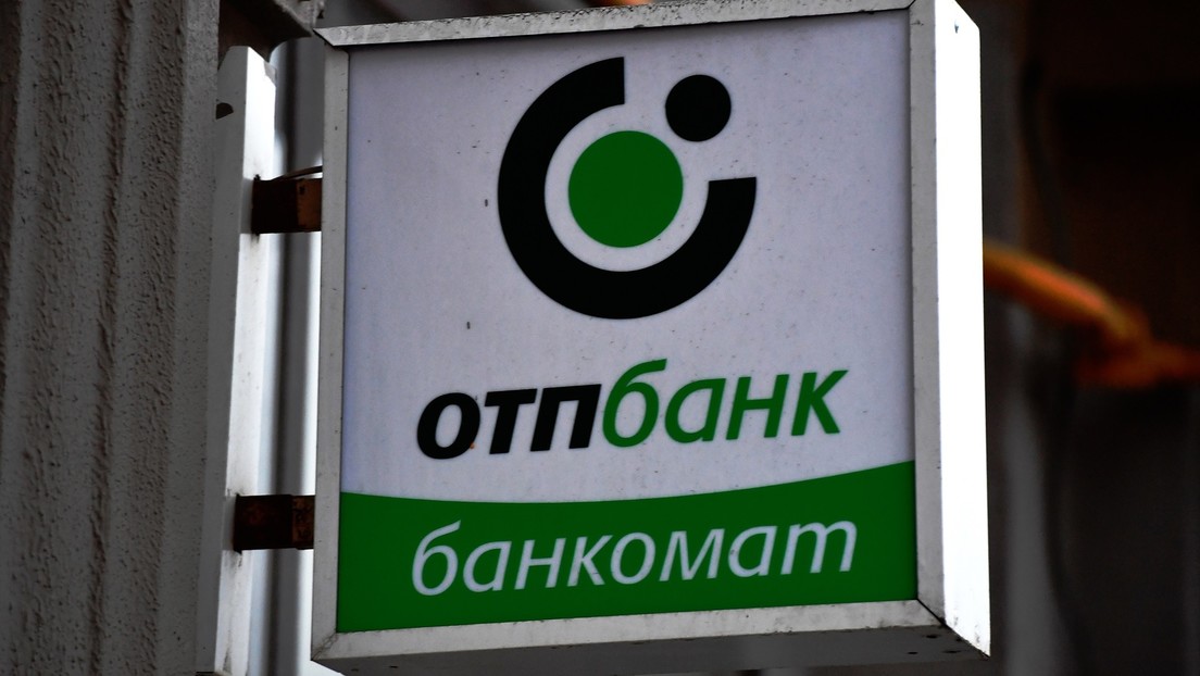 Servicekürzungen: Raiffeisenbank-Kunden strömen zur russischen OTP-Bank