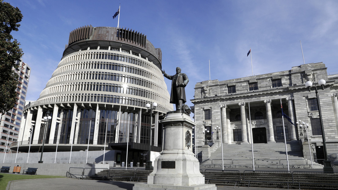 Neuseeland: Abgeordnete der Māori Partei führen Kriegstanz in Parlament auf