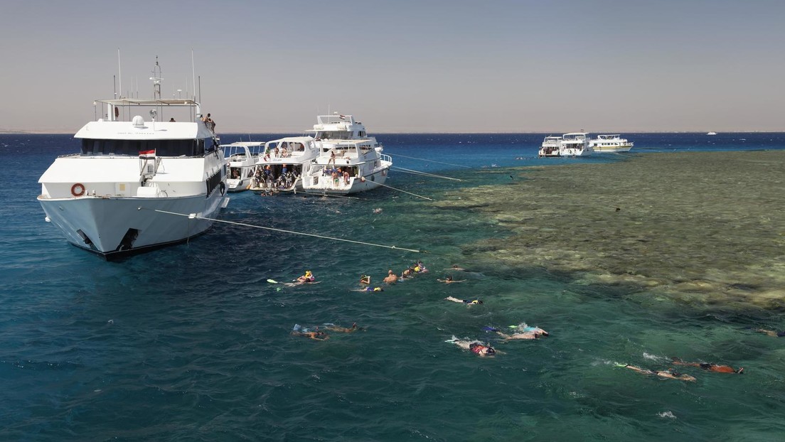 Touristen-Boot mit 45 Menschen im Roten Meer gesunken – Dutzende vermisst