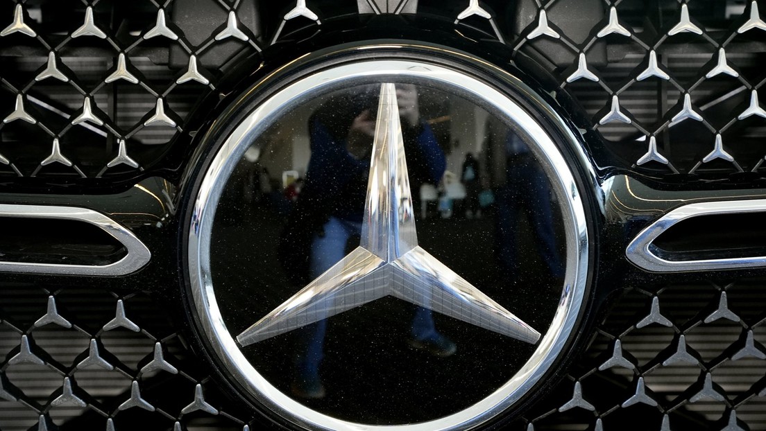 Absatzprobleme in China: Gewinneinbruch bei Mercedes-Benz