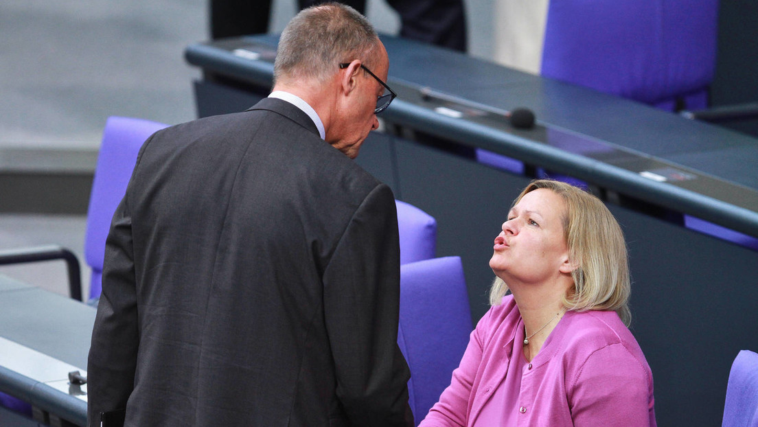 Acht Abweichler bei der SPD: Wackelt die Mehrheit für möglichen Kanzler Merz?