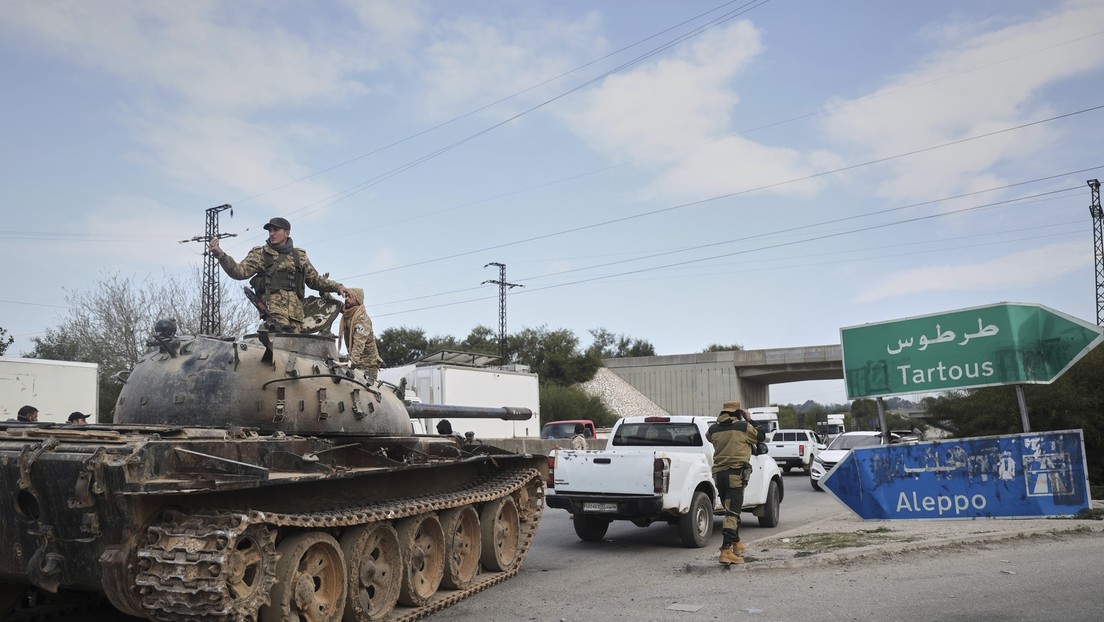 Rebellion in Syrien: Bewaffnete Gruppe tötet Sicherheitskräfte der neuen Regierung in Latakia