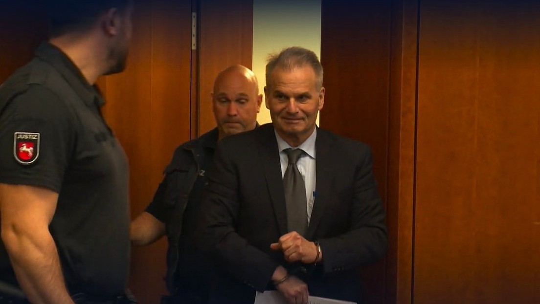 Corona-Maßnahmenkritiker Reiner Füllmich erhält Haftstrafe von 3 Jahren und neun Monaten