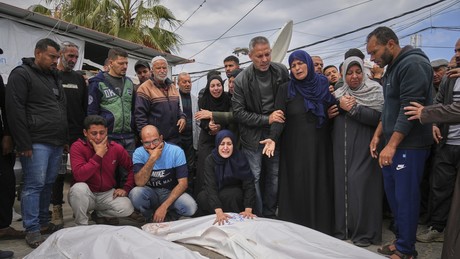 Israel bombardiert Krankenhaus in Gaza-Stadt