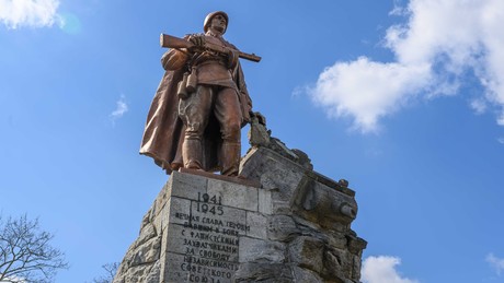 80. Jahrestag der Schlacht bei den Seelower Höhen: Vom "Baerbock-Erlass" überschattet