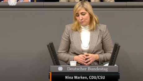 Wer ist Nina Warken? Eine Spiegel-Redakteurin küsst dem scheidenden Karl Lauterbach die Füße