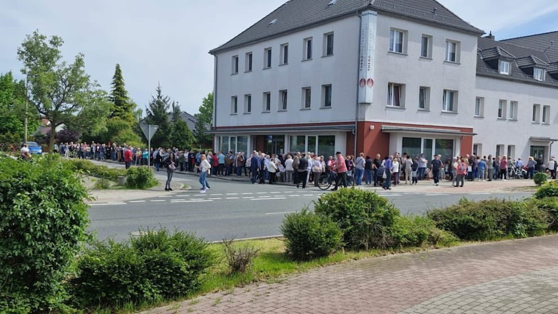 Rentner in der Hitze – nur für einen Arzttermin