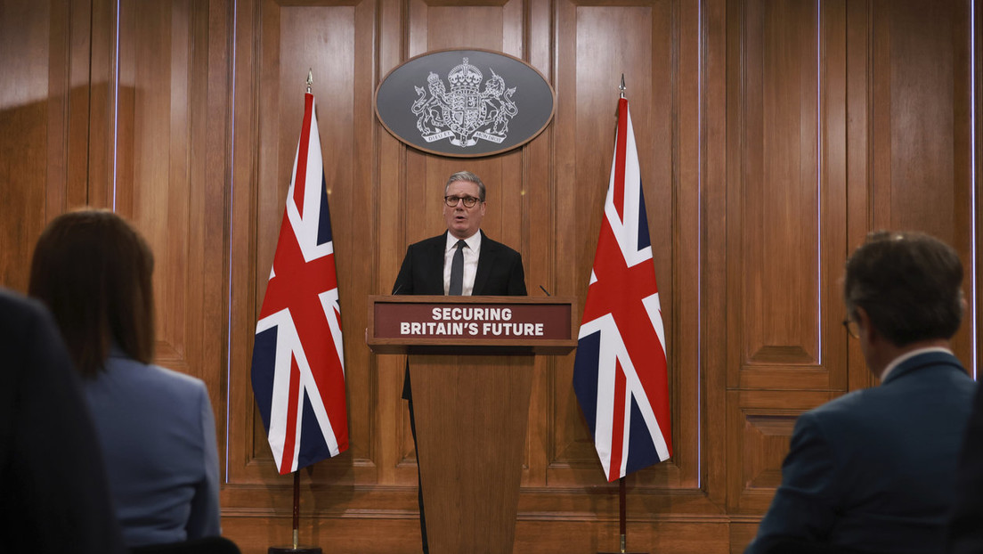 Großbritannien läuft Gefahr, "Insel der Fremden" zu werden – Starmer verschärft Migrationspolitik