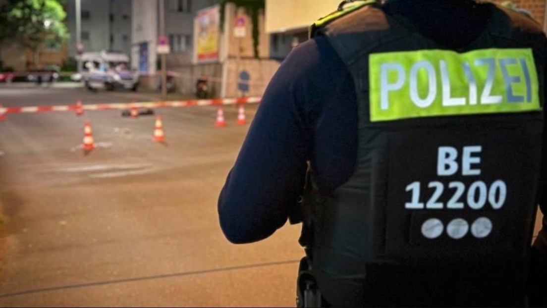Berlin: Polizist nach Messerstich in den Hals notoperiert – Täter wieder auf freiem Fuß