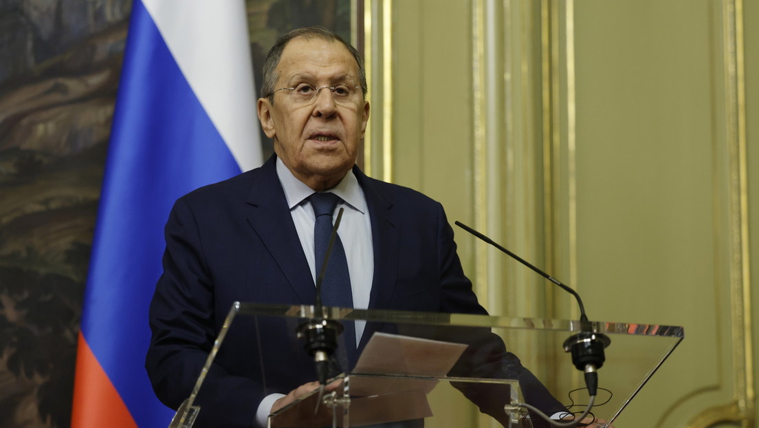 Lawrow: NATO setzt ihre "provokativen Militärübungen" an Russlands Grenzen fort