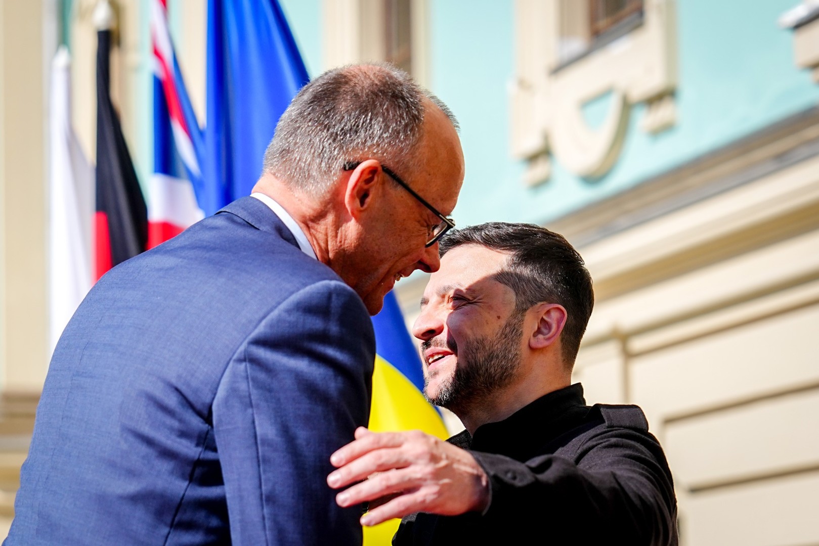 [Bild: 681f64f848fbef19940ec517.jpg]