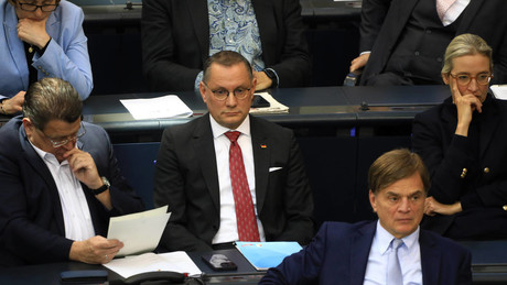 Verfassungsschutz-Mitteilung: AfD ist gesichert rechtsextremistisch