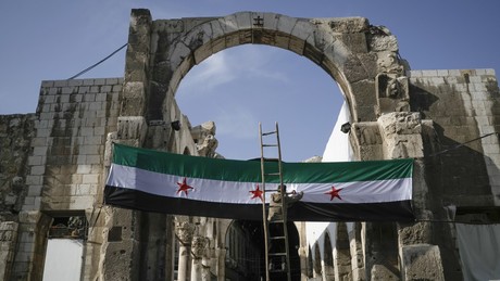 EU hebt Wirtschaftssanktionen gegen Syrien auf