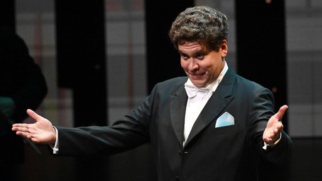 40.000 Besucher feiern Musikfestival mit Denis Mazujew in Susdal