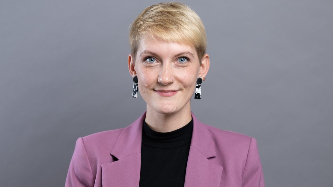 Der tägliche Wahnsinn: Klientelpolitik: SPD-Queer-Beauftragte fordert Grundgesetzänderung
