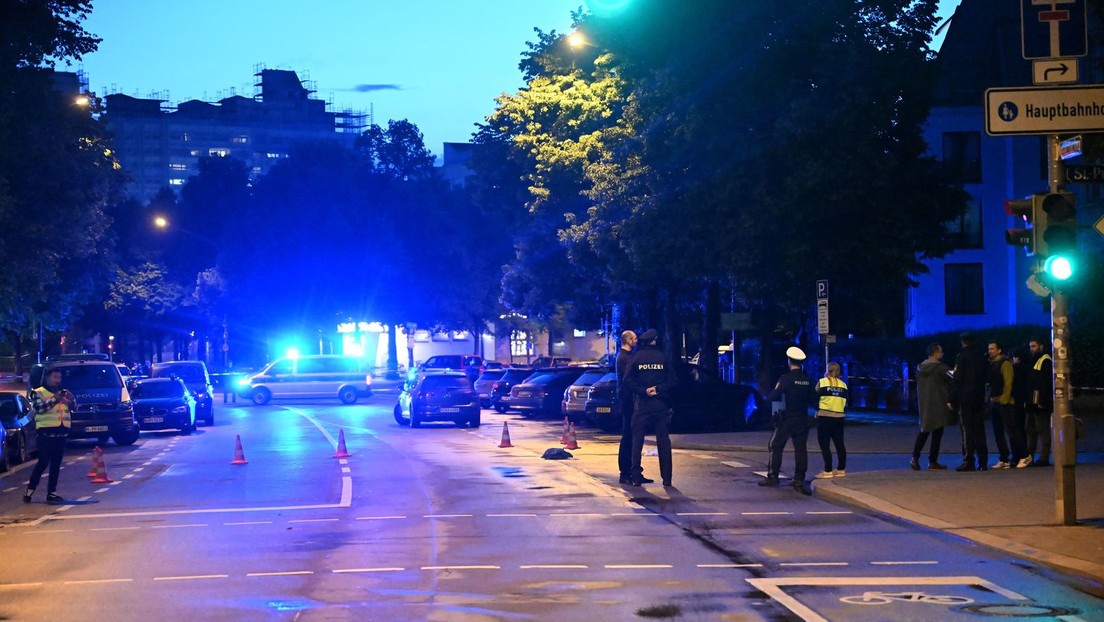 München: Polizei schießt Frau nach Messerangriff nieder – Täterin erliegt Verletzungen nach Not-OP