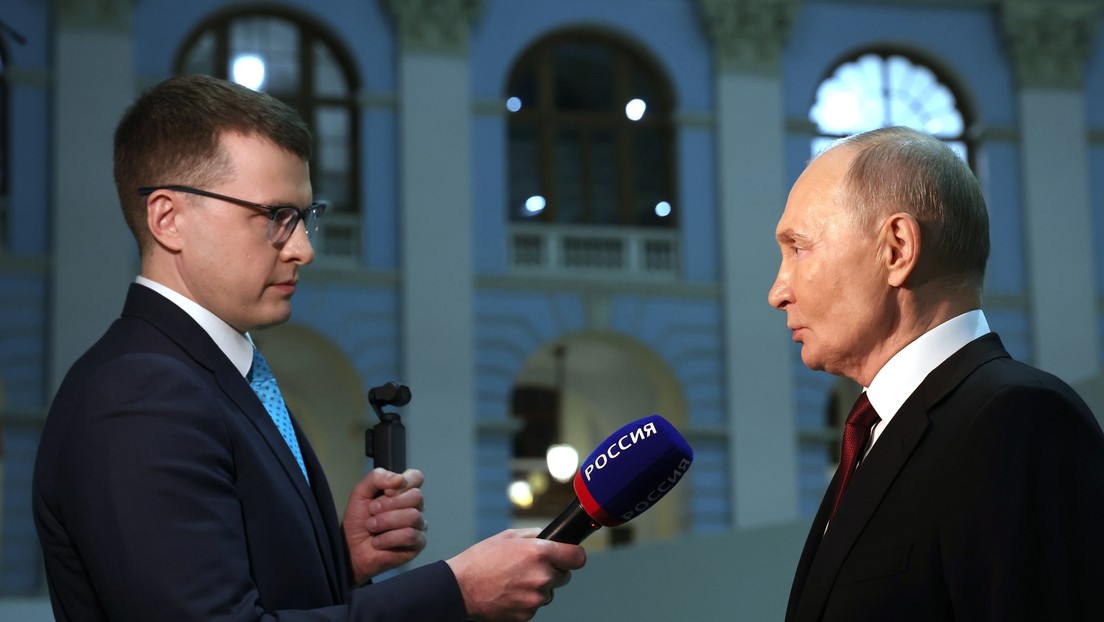 Putin: Wir haben nie über ein Verbot von Homosexualität in Russland nachgedacht