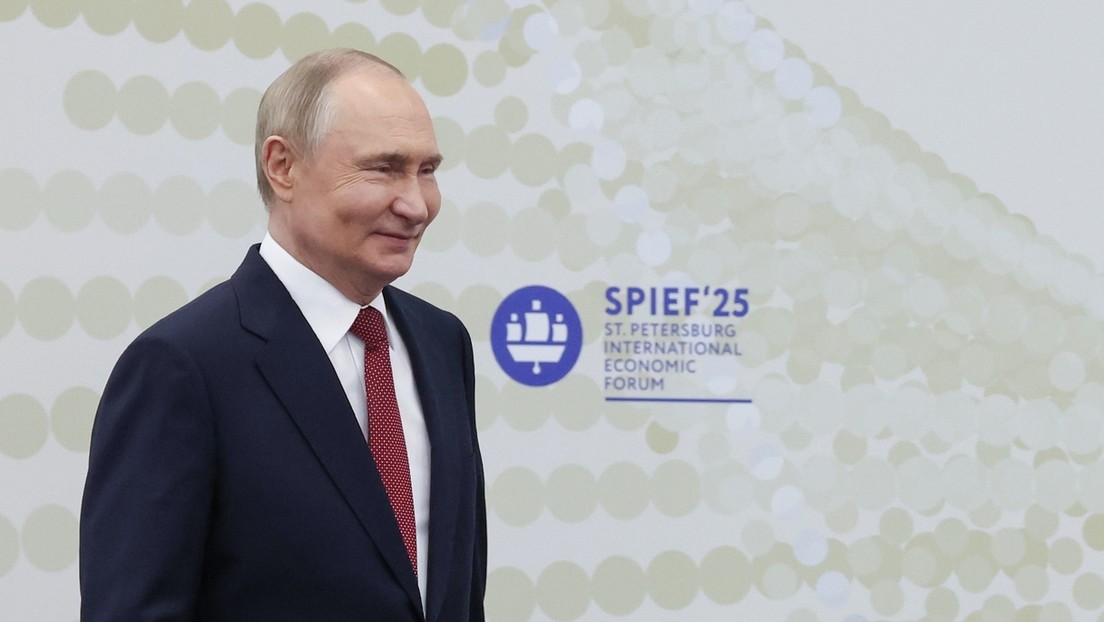 Putin im Gespräch mit "Sky News Arabia": "Die Ukraine verdient ein besseres Schicksal"