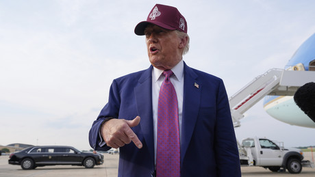 Trump macht sich über iranische Verhandler lustig: "Sie starben weder an Grippe noch an COVID"