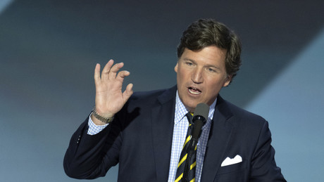 Tucker Carlson attackiert Trump wegen Angriffs auf Iran